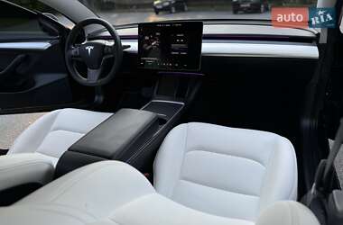 Седан Tesla Model 3 2021 в 