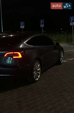 Седан Tesla Model 3 2018 в 
