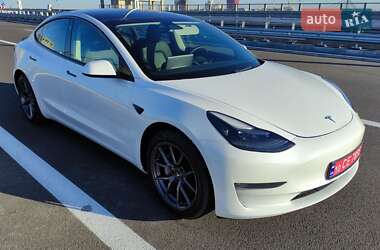 Седан Tesla Model 3 2022 в Киеве