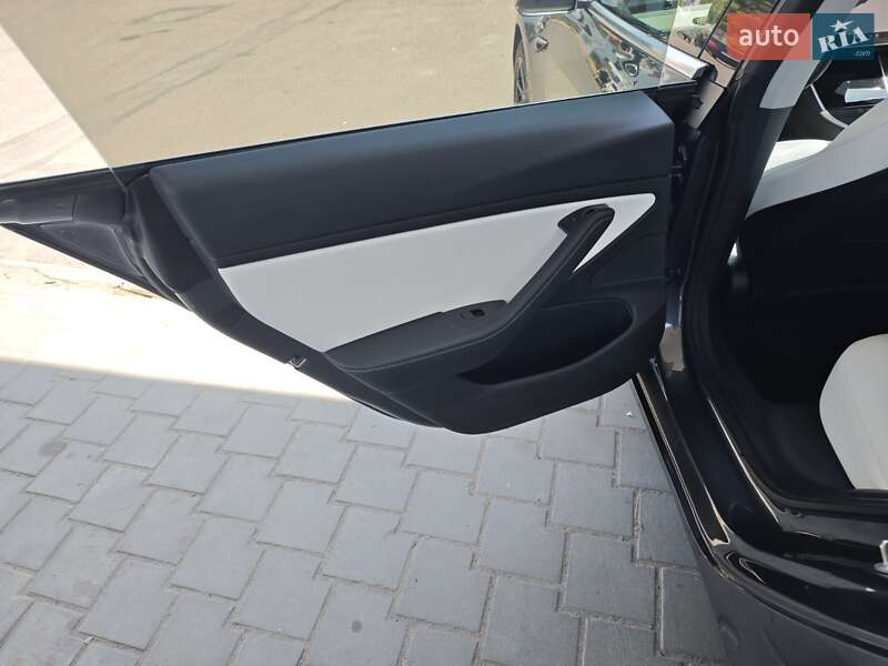 Седан Tesla Model 3 2018 в Миколаєві