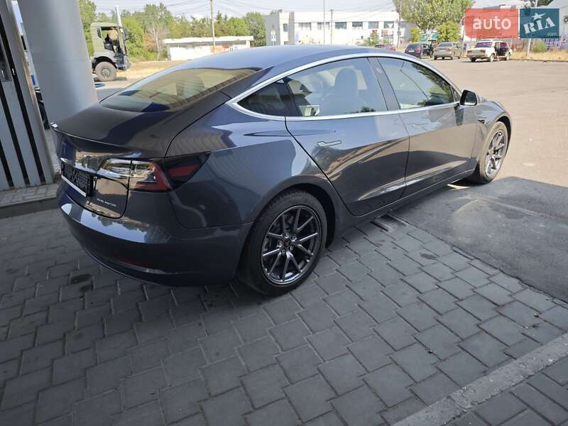Седан Tesla Model 3 2018 в Миколаєві