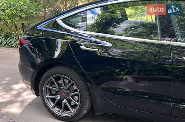 Седан Tesla Model 3 2018 в 
