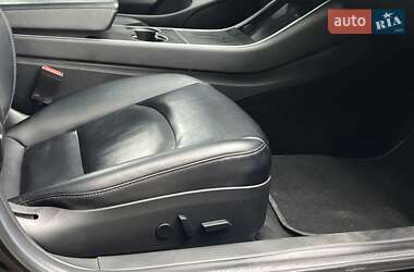 Седан Tesla Model 3 2018 в 