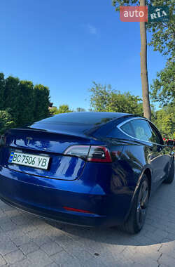 Седан Tesla Model 3 2019 в 