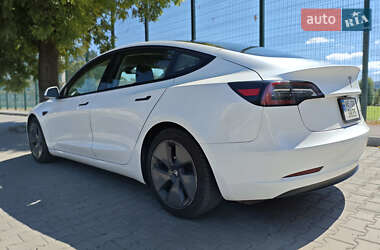 Седан Tesla Model 3 2020 в 