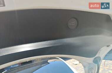 Седан Tesla Model 3 2020 в 