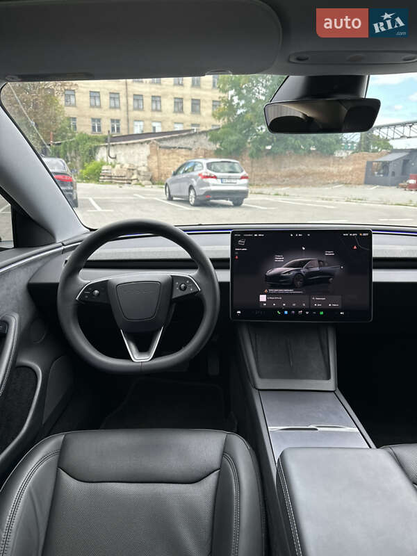 Седан Tesla Model 3 2024 в Києві
