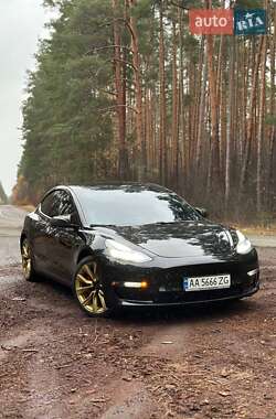 Седан Tesla Model 3 2020 в 