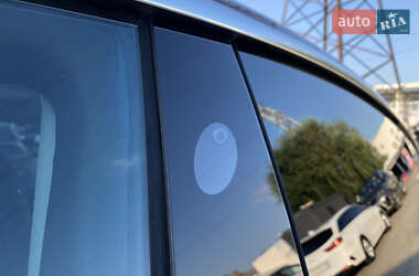 Седан Tesla Model 3 2020 в 