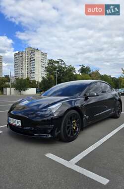 Седан Tesla Model 3 2022 в Києві