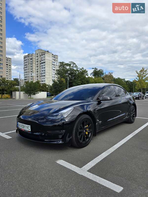 Tesla Model 3 2022