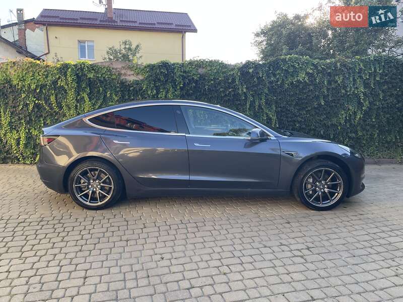 Седан Tesla Model 3 2019 в Львові фото 5 Седан Tesla Model 3 2019 в Львові