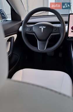 Седан Tesla Model 3 2019 в 