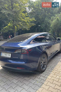 Седан Tesla Model 3 2018 в Чернівцях