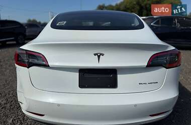 Седан Tesla Model 3 2018 в 