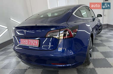 Седан Tesla Model 3 2019 в 