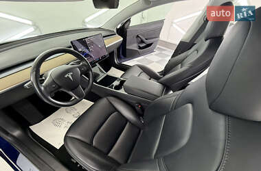 Седан Tesla Model 3 2019 в 