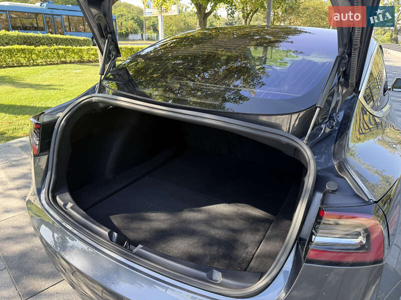 Седан Tesla Model 3 2019 в Днепре