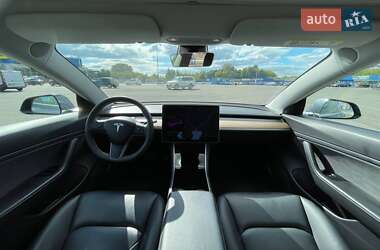 Седан Tesla Model 3 2019 в 