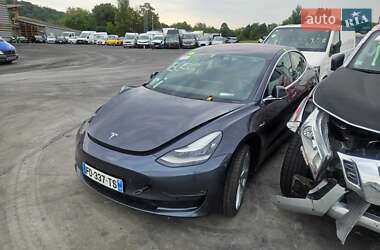 Седан Tesla Model 3 2019 в Рівному