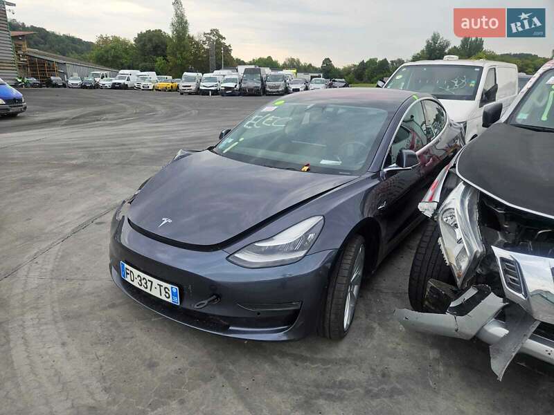 Tesla Model 3 2019