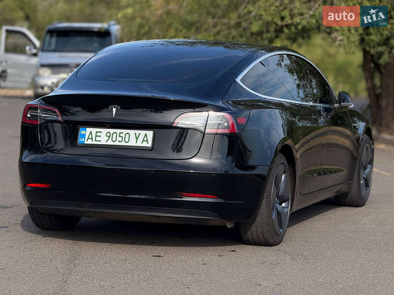 Седан Tesla Model 3 2019 в Кривому Розі