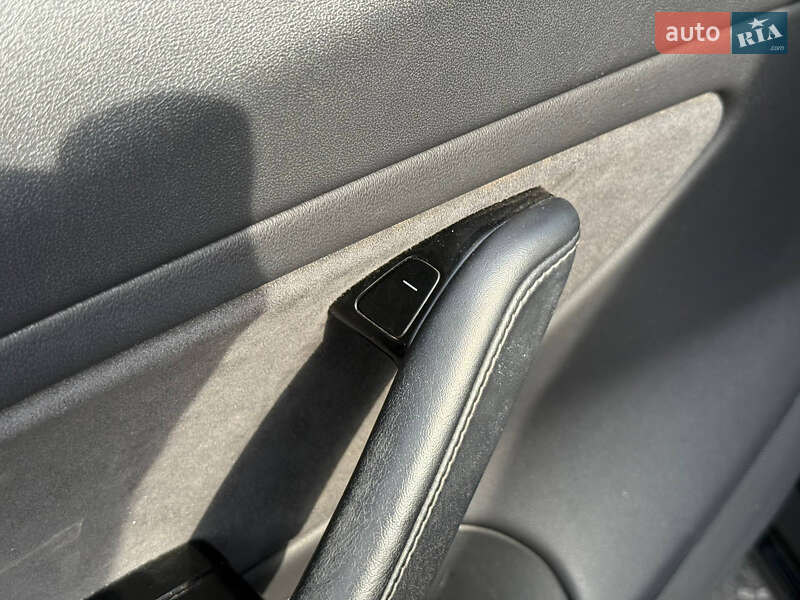 Седан Tesla Model 3 2019 в Кривому Розі