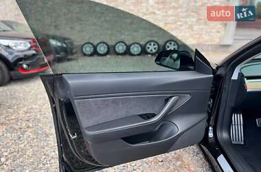 Седан Tesla Model 3 2018 в 