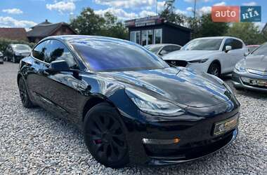 Седан Tesla Model 3 2018 в 