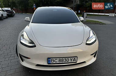 Седан Tesla Model 3 2019 в 