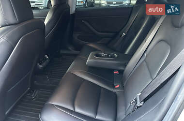 Седан Tesla Model 3 2019 в 