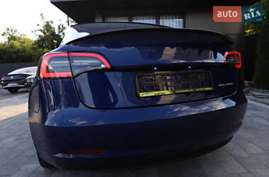 Седан Tesla Model 3 2022 в Дрогобыче
