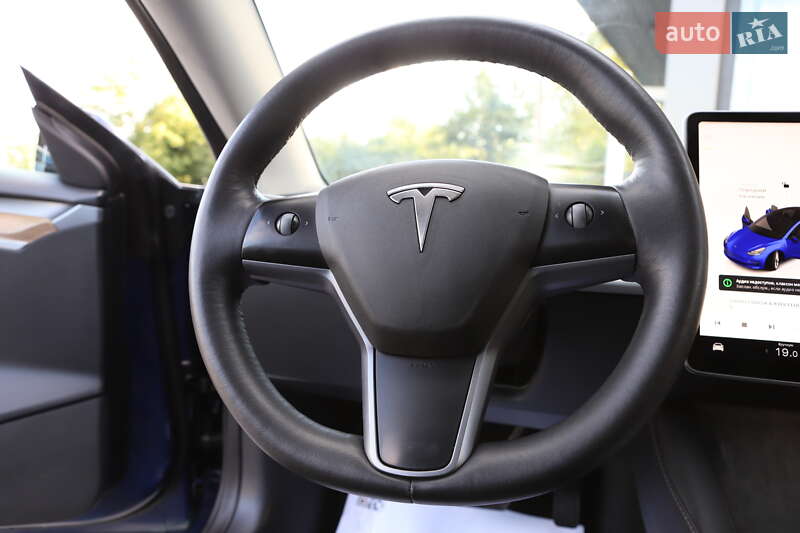 Седан Tesla Model 3 2022 в Дрогобичі фото 102 Седан Tesla Model 3 2022 в Дрогобичі