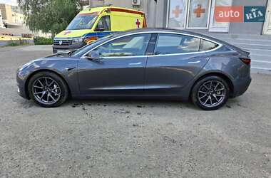 Седан Tesla Model 3 2018 в 