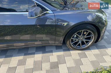 Седан Tesla Model 3 2018 в 