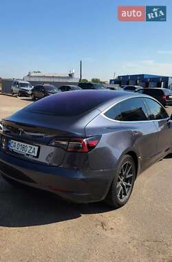 Седан Tesla Model 3 2017 в 