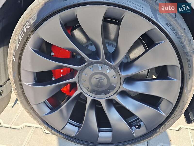 Седан Tesla Model 3 2023 в Фастові