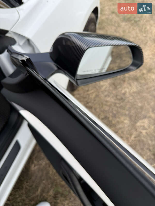 Седан Tesla Model 3 2022 в Кропивницком