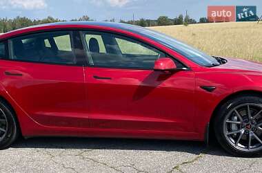 Седан Tesla Model 3 2022 в Киеве