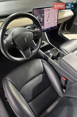 Седан Tesla Model 3 2018 в 