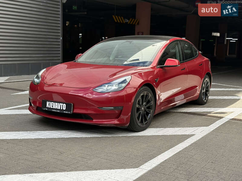 Tesla Model 3 2022