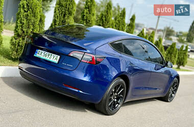 Седан Tesla Model 3 2020 в 