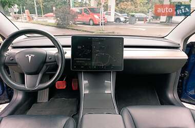Седан Tesla Model 3 2019 в 