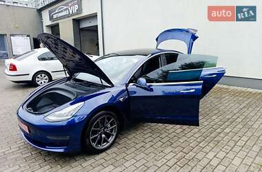 Седан Tesla Model 3 2019 в 