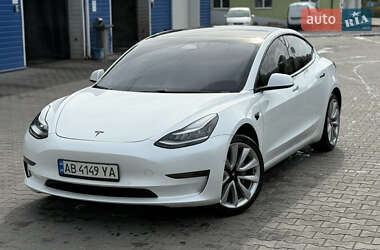Седан Tesla Model 3 2020 в 