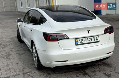 Седан Tesla Model 3 2020 в 