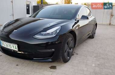 Седан Tesla Model 3 2019 в 