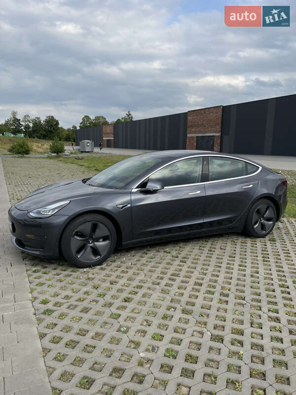Седан Tesla Model 3 2019 в Хмельницком