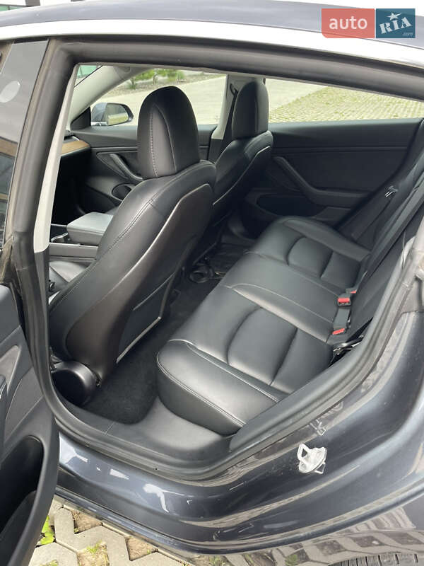 Седан Tesla Model 3 2019 в Хмельницком