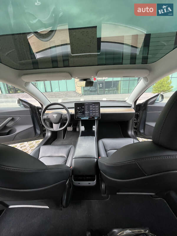Седан Tesla Model 3 2019 в Хмельницком